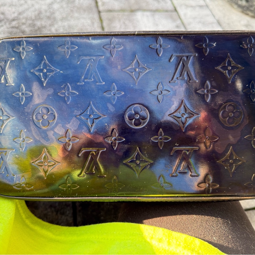 Authentic Louis Vuitton dyed Vernis tote .. SALE - Picture 6 of 13